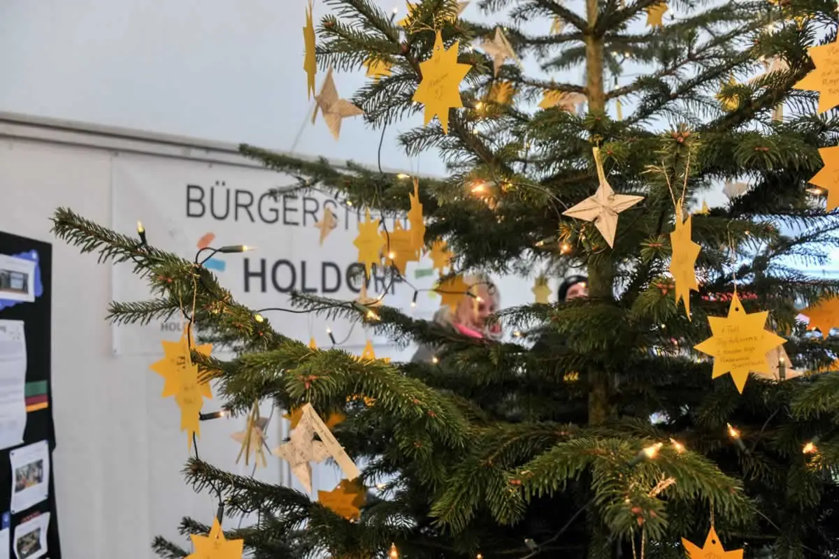 Weihnachtsbaum der Wünsche der Bürgerstiftung Holdorf